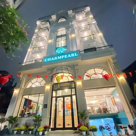 Charmpearl Hotel & Suites